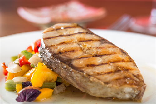 Fischgericht mit Gemüse